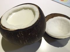 -志龙皇冠吃货椰子铺