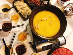 -鲜入围煮花胶鸡海鲜火锅