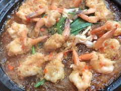 -有红鸡毛店·川菜(建设路店)