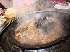 柴锅炖水库鱼-姥家大锅台水库渔家
