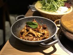 -吃饭皇帝大土家民族菜(正大广场店)