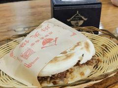 优质肉夹馍-老白家面馆(测绘东路总店)