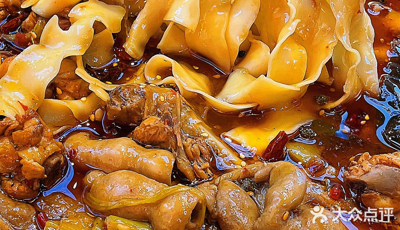 为了这口正宗重庆肥肠鸡！我想天天都出门！