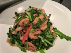 韭菜苔炒河虾-湖里春风·淮扬菜(丽泽天街店)