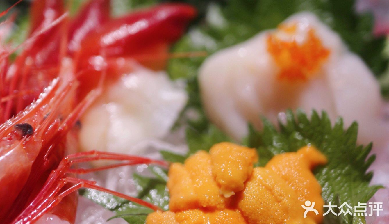 软糯的甜虾 自带鲜甜 柔软的海胆