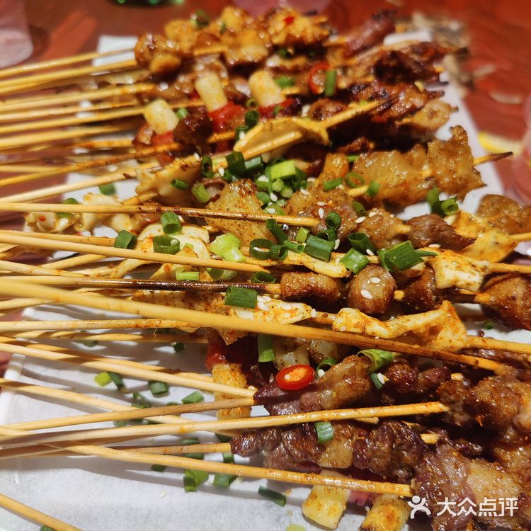 晚后鱼笙深夜烧烤人间烟火气!