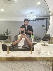 点击看大图 -八佰伴8008星级形象店