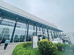 -天津波士信达奔驰4S店(卫津南路店)