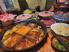 -周小明火锅(黑金冠社区店)