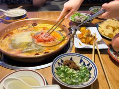 -洱火云南酸菜牛肉火锅(石景山当代商城店)