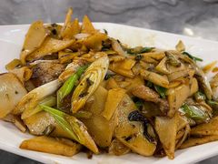炒饵块-蔼若春.传承三十年云南菜(金碧公园店)