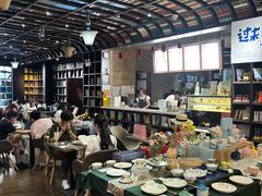 -钟书阁(松江泰晤士小镇店)