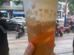 双球冰淇淋红茶-CoCo都可(恒隆456店)