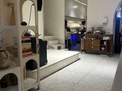 -春树下·树屋花房西餐厅(罍街AS1980店)