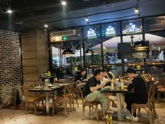 大堂-何师烧烤Pro ·江湖川菜·小龙虾·精酿(太古里旗舰店)