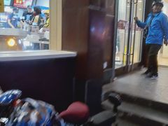 -华莱士·全鸡汉堡(财经学院店)