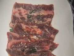 -山川小町·极番烧肉(新地假日广场店)