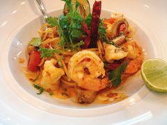 -Chom Cafe and Restaurant