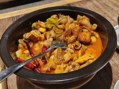 黑松露牛肝菌焖牛蛙-云海肴云南菜(浦江欢乐颂店)