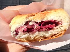 升级版现烤鲜花饼-昆明冠生园·鲜花饼·面包蛋糕(老街店)