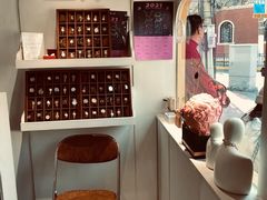 -LADY FAFA(巨鹿路陕西南路路口店)