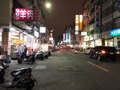 -六合夜市
