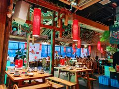 大堂-野山舂·贵州现舂酸汤火锅(鸿通城店)