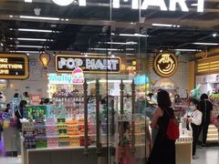 -泡泡玛特POPMART(上海环球港店)