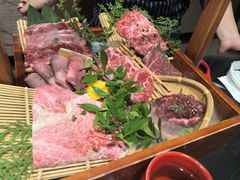 -山川小町·极番烧肉(新地假日广场店)