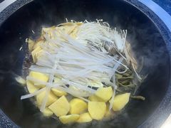 -边江铁锅炖鱼(振八街店)