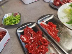 -张哞哞·鲜切牛肉自助火锅(高德置地店)