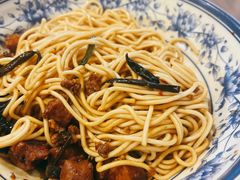 招牌辣肉干拌面-辣肉面大王(天平路店)