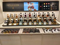 -法国娇兰精品店