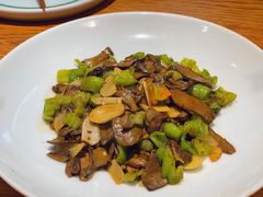 -一坐一忘云南菜(嘉里中心店)