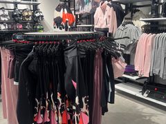 -UNDER ARMOUR(新燕莎奥莱店)