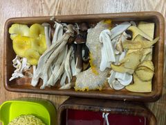 -菌小白·野生菌火锅(时尚天河店)