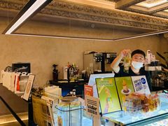 -玲婧胡同·生日蛋糕·餐厅(嘉里城店)