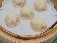 黑猪肉鲜肉小笼包-桂满陇·蟹黄小笼汤包(环球港店)