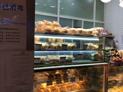 面包甜点陈列柜-白玉兰食品(甜云店)