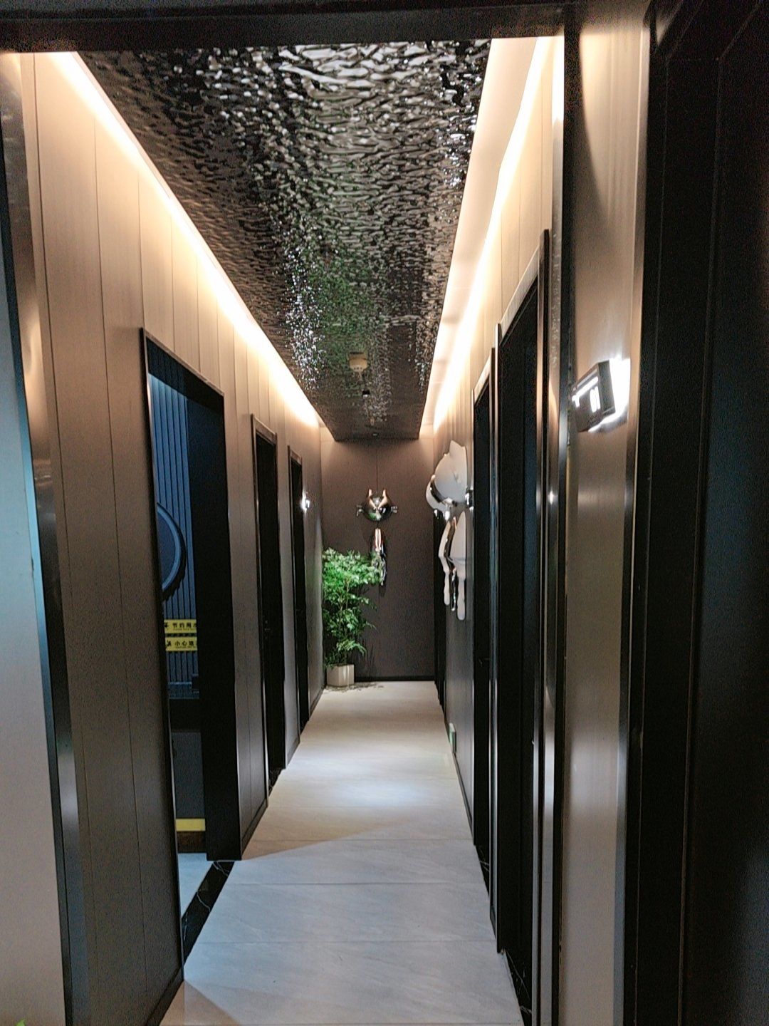 一家养生spa馆,特地叫上朋友团购来体验一下 
做了90分钟纯手法星际