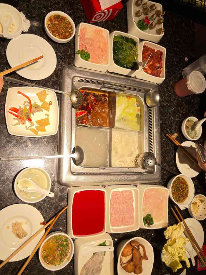 海底捞火锅(盈锋广场分店)-"经朋友介绍过来吃海底捞 ,位置在东城那边