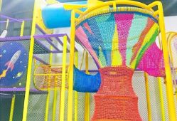 -蹦贝运动中心·蹦床·攀岩·闯关(龙岗店)