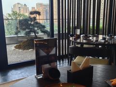 -丽思卡尔顿·炙焰·铁板烧餐厅