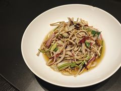 -艳阳天民俗村(公园路店)