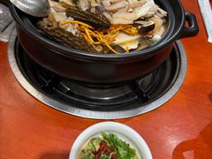 -菌之家·专业纯野生菌火锅·特色炒菌
