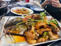 -秦巴石锅鱼