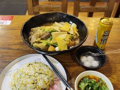 -万记麻辣烫国展总店