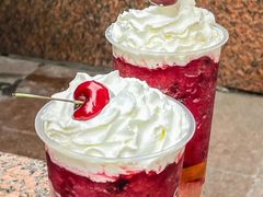 雪顶红宝石车厘子-CoCo都可(世茂广场店)