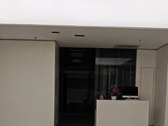 -卡罗酒店(东门晒布地铁站店)