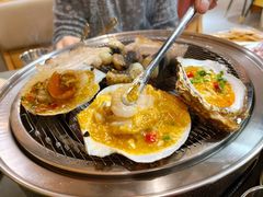 -围炉肉舍•炭烤活鳗•丹东海鲜烤肉(步行街店)